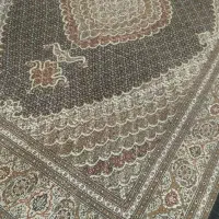 زمینه کرم قهوه ای و زمینه سرمه ای چهل رج ماهی|فرش|خوی, |دیوار