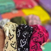 چند همکار خانم جهت کار در تولیدی لباس زیر