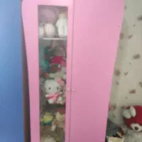دو عدد رخت آویز ودکور کشو هم داره خیلی محکم