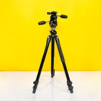 سه پایه حرفه ای Manfrotto مدل 055XPROB