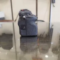 دوربین بدون آینه سونی به همراه شارژر Sonya7iv body|دوربین عکاسی و فیلم‌برداری|تهران, بازار|دیوار