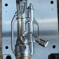 ماشینکاری قالب و قطعات