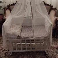 تخت گهواره کنار مادر|تخت و صندلی بچه|یزد, |دیوار