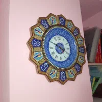 ساعت شیک منبت کاری شده