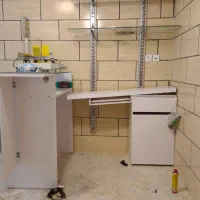 پیشخوان و میز کامپیوتر