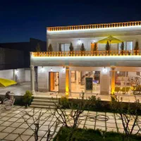 اجاره روزانه باغ ویلا استخردار