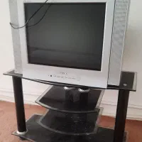 فروش تلویزیون به همراه میز