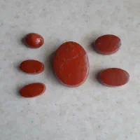 احجارکریمه|کلکسیون اشیاء عتیقه|نیشابور, بنیاد شهید|دیوار