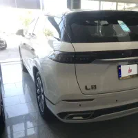 لوکانو L8