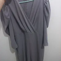 تعدادی لباس مجلسی موجود