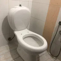 فروش دوش حمام، توالت فرنگی، و روشویی