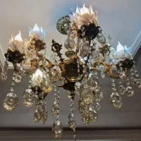 لوستر برنجی ۱۶ شاخه کاملا سالم و خوش رنگ