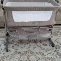 تخت کنار مادر خارجی