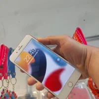 آیفون 7plus 128 قرمز تمیزدرحدنو به همراه هدیه
