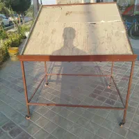 میز منبر. میوه فروشی