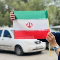 پ*ر*چ*م دستی