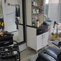 دکور و صندلی آرایشگاه|آرایشگاه و سالنهای زیبایی|پردیس, فاز ۴|دیوار