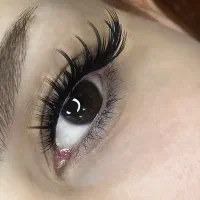 تخفیف ویژه کاشت مژه موقت با ماندگاری بالا