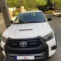 تویوتا هایلوکس دوکابین بلند