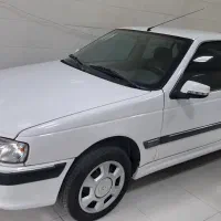 مدل ۴۰۲ بی رنگ
