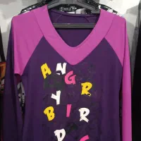 پوشاک|لباس|درمیان, |دیوار