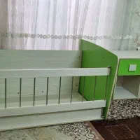 تختخواب کودک به همراه کمد|تخت و سرویس خواب|شاهین‌شهر, نظامی|دیوار