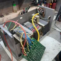 تعمیر تخصصی ups و استابلایزر،اینورتر|خدمات پیشه و مهارت|رشت, سعدی (تختی)|دیوار