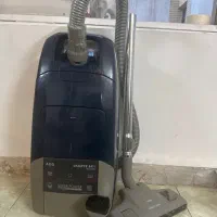 جاروبرقی AEG