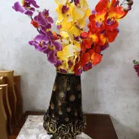 گل مصنوعی ارکیده و گلدان