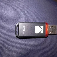 فروش فلش ۱۲۸ گیگ به همراه ۱۵ عدد فیلم4K