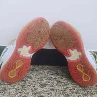 کفش بسکتبال|کیف، کفش، کمربند|هشتگرد, فاز ۷ مهستان|دیوار