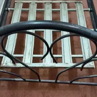 دوتا تخت فلزی یکنفره فلزی