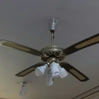 دو پنکه لوستری هرکدام ۹ تومن