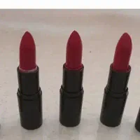 رژلب کاملا  سالم وارگانیک