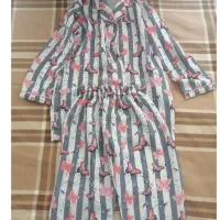 لباس در حد نو|لباس|تربت‌حیدریه, قائم|دیوار