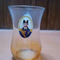 استکان قدیمی ( کلکسیونی ) . ۱۵۰ ساله