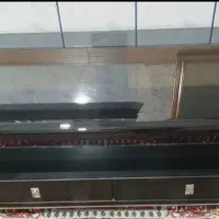 میز و تلویزیون