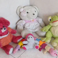 عروسک های نو تمیز