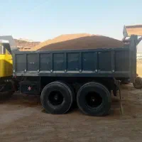 ماسه و شن و صدف و بادی و خاک شیرین وآجر و ..