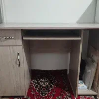 میز کامپیوتر در حد نو