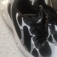 ۲ جفت کتونی خارجی