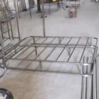 کفی تخت فلزی و چوبی موجوده