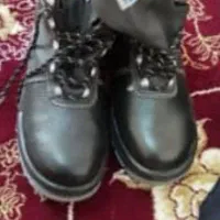 کفش ایمنی وپوتین سربازی|کیف، کفش، کمربند|دهدشت, |دیوار