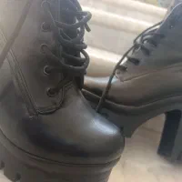 کفش پاشنه بلند