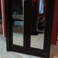 کمد چوبی جا دار به همراه آینه