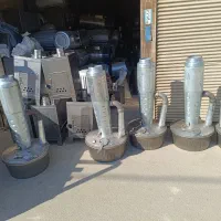 بخاری در بالا در جلو هیزمی