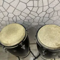 کونگا دو لنگه|درام و پرکاشن|تهران, بهاران|دیوار