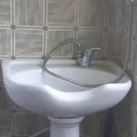 کاسه سر و صورت شوری به همراه آب پاش مخصوص|لوازم سرویس بهداشتی|صومعه‌سرا, |دیوار