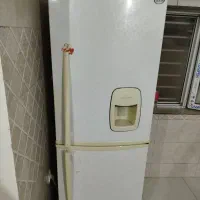 یخچال فریزر.