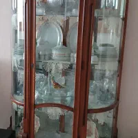 گنجه بزرگ پشت آینه